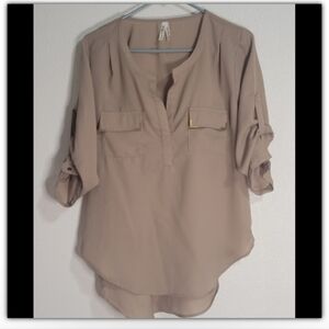 Live 4 Truth top size medium